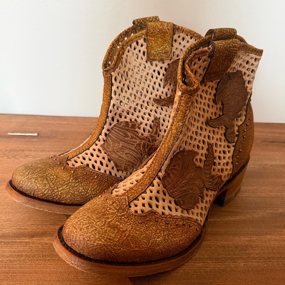 Corral Galapagos Laser Cutout Booties Tan Western Cowgirl Boots Festival Sz 9 - Picture 3 of 8